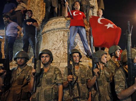 Turkey Coup Citizens Defy Martial Law Curfew To Take To The Streets
