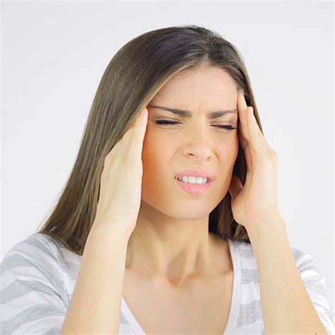Gejala dapat memburuk dan menyerupai migrain. Penyebab Sakit Kepala Sebelah Kanan Dekat Mata - Berbagai ...