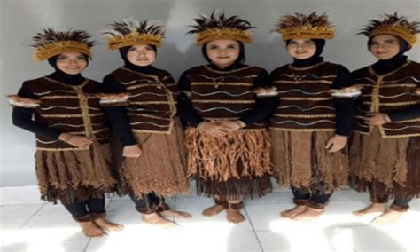√ 7 Pakaian Adat Papua Gambar Nama Dan Penjelasannya