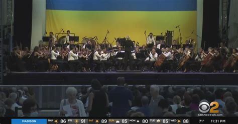 Ukrainian Freedom Orchestra Performs At Lincoln Center Cbs New York