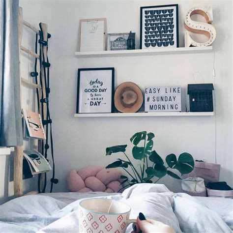 20 Cozy Dorm Room Ideas To Snuggle Up To Cozy Dorm Room Cozy Room