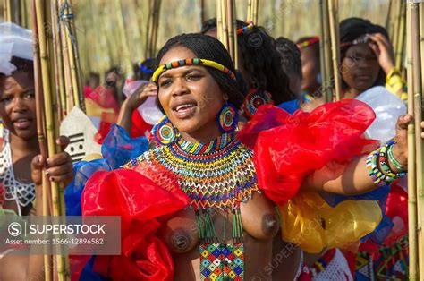 Ludzidzini Swaziland Africa The Swazi Umhlanga Or Reed Dance Ceremony 100 000 Unmarried
