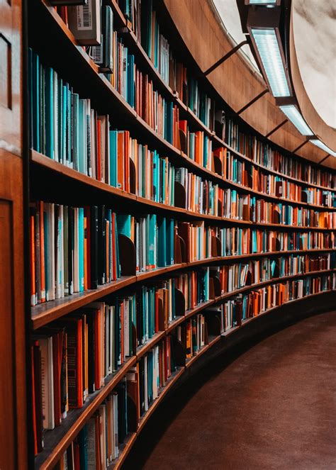 Library Books Pictures | Download Free Images on Unsplash