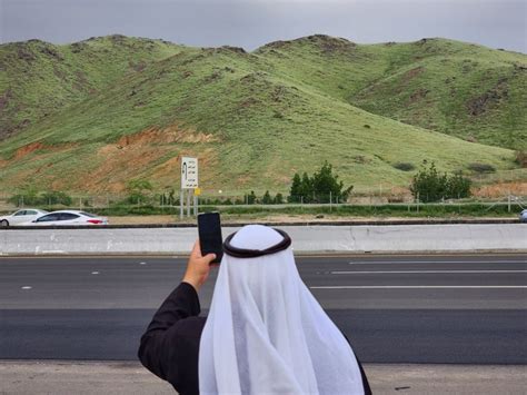 Penampakan Terbaru Gurun Makkah Arab Saudi Yang Menghijau