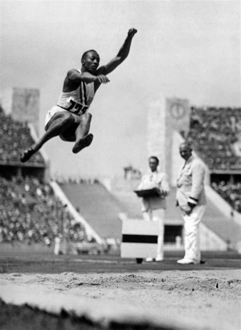 Jesse Owens Dominates The Olympics Berlin 1936 Multimedia Telesur English