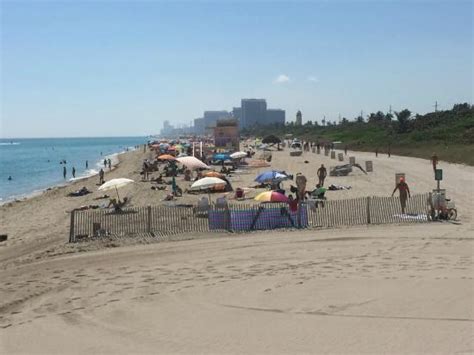 Looking South At Haulover Beach Picture Of Haulover Beach Park Bal Harbour Tripadvisor