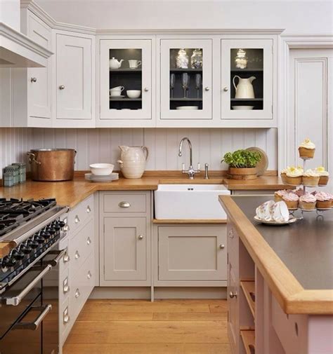 With a border that frames a simple door design, shaker style kitchens have a classic look that will span the changing trends and offer plenty of homely appeals or added detail to space. BRAND NEW CAMBRIDGE HAND PAINTED BESPOKE KITCHEN TWO TONE GREY SHAKER STYLE | in Leicester ...