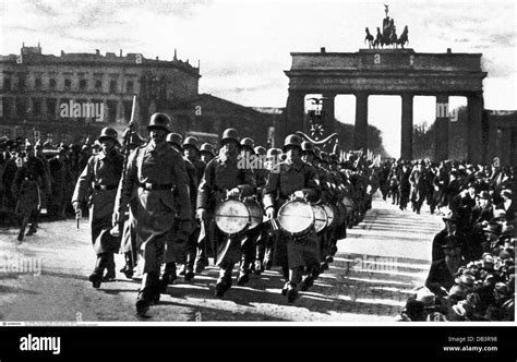 Militär Deutschland Reichswehr Parade Berlin Watch Regiment