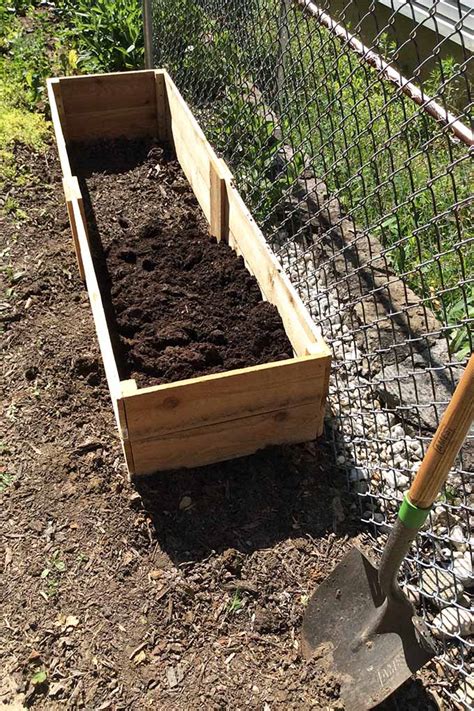 25 Diy Raised Garden Bed Plans That Are Simple And Cheap To Build