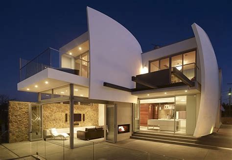 Luxury Home With Futuristic Architecture Design ~ Homevero