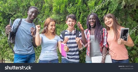 Group Mixed Races Teenagers Happy Smiling Stock Photo 1083771266