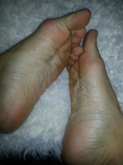 Holly Halstons Feet