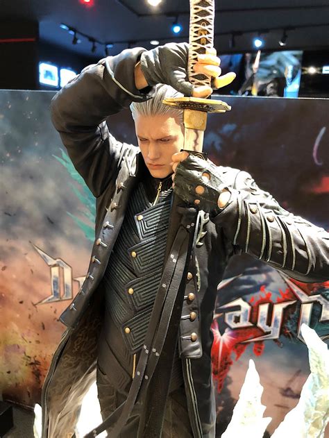 Devil May Cry 5 Virgil 14 Scale Statue