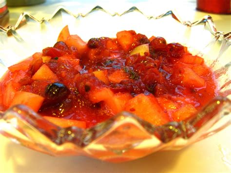 This article will inform you about how to properly prepare and store fresh thyme using whole sprigs or just the leaves. Kvell in the Kitchen: Cranberry Apple Relish with Fresh Thyme