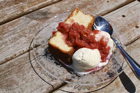 Vanilla Pound Cake With Ginger And Rhubarb Compote Lbs Good Spoon