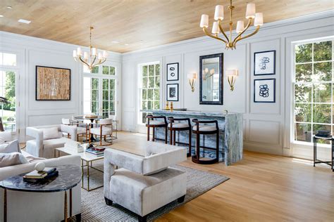 Lindsey Buckingham Selling A Brentwood Spec House For 225m Spacious Living Room House Home