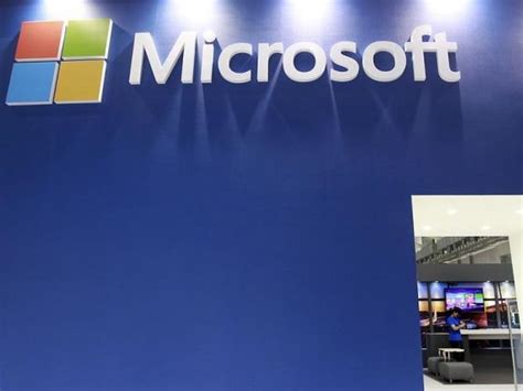 Microsoft To Cut 18000 Jobs This Year As It Chops Nokia Hr In Asia
