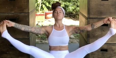 People Are Losing It Over This Yogi Bleeding Through Her