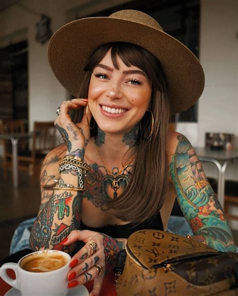 Pin By Miss Jemmalucy On Tatoos In 2020 Hot Tattoo Girls Tattoed Girls Girl Tattoos