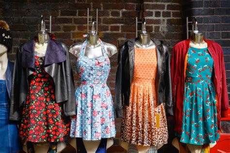 How To Style Vintage Clothing A Guide To Accessories Popco Shop