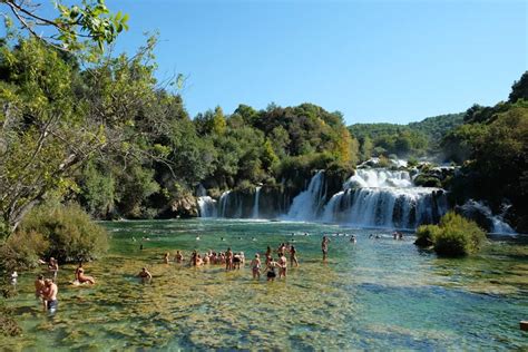 Visiter Le Parc De Krka En Croatie Et Pourtant Elle Tourne