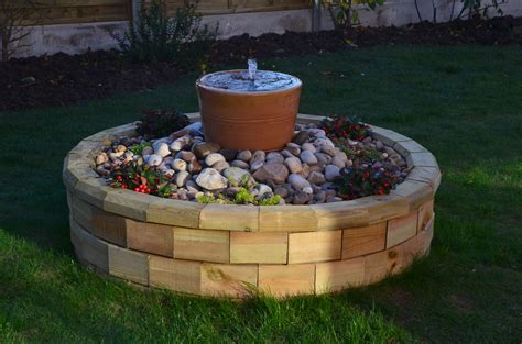 Circular Woodblocx Planter With Water Feature Raised Flower Beds