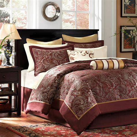 12 Piece Luxury Comforter Set In Red Jacquard California King