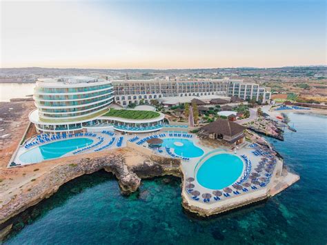 The bay is along the main road leading to the gozo ferry terminal. Ramla Bay Resort Hotel (Mellieha, Malte) : tarifs 2021 mis ...