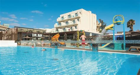 Hd Beach Resort Lanzarote Wyspy Kanaryjskie Opis Hotelu Tui Biuro