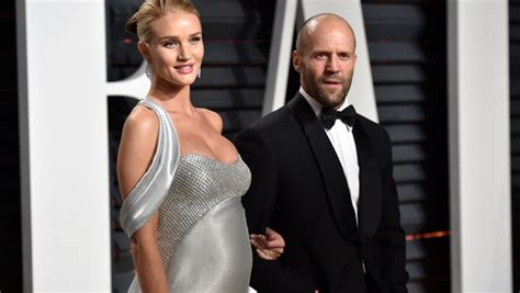 Rosie Huntington Whiteley Officially Has The Sexiest Pregnancy Style