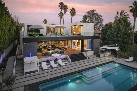 Captivating Beverly Hills Residence