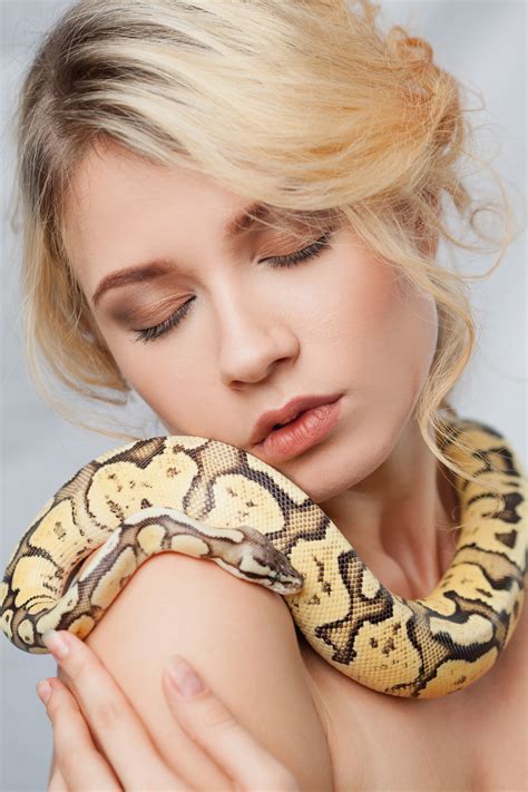People Are Getting Snake Massages Even Though Perfectly Nice Regular
