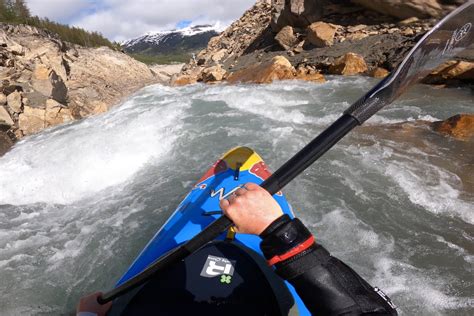 Nouria newman combines a surprising adeptness at. Nouria Newman : Kayak extrême sur un rapide des Alpes