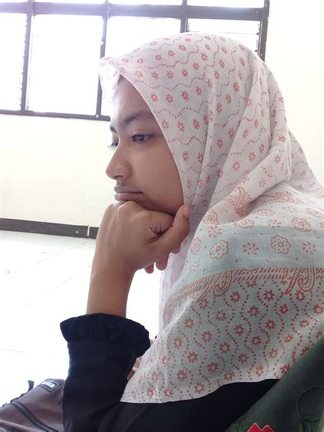 Depresi fraktur pada tulang oksipital nya mengangkangi jahitan lambdoidal kiri. Manajemen Stres - Anak Rantau