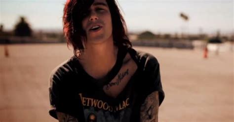 kellin quinn kellin quinn emo bands music bands emerson barrett emo men metalcore bands