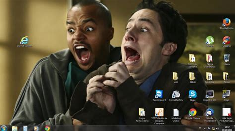 10 Funny Desktop Backgrounds That Are Absolutely Genius