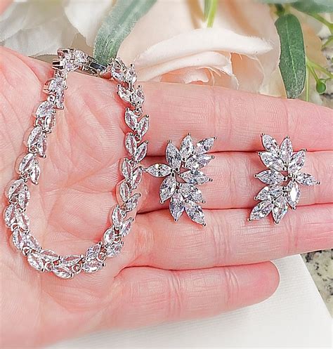 Bridal Earring And Bracelet Set Bridesmaid Jewelry Set Etsy