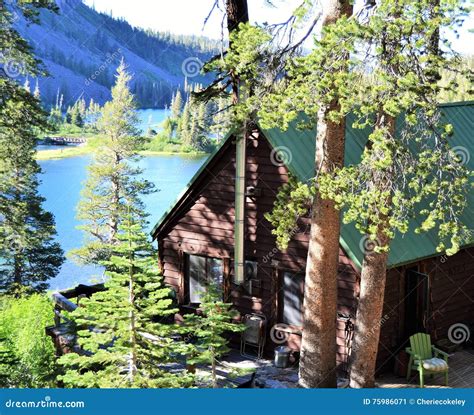 Rustic Mountain Cabin Above Mammoth Lakes Stock Image Image Of Pines