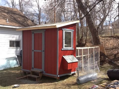 If you do not see the size and design combination you are looking for under the do it yourself option on our 3d shed builder unfortunately we are unable to build you a diy package. Ana White | Chicken Shed - DIY Projects