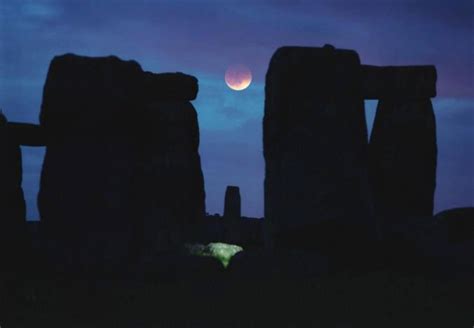 Stonehenge At Night Stonehenge Void Of Course Moon Standing Stone