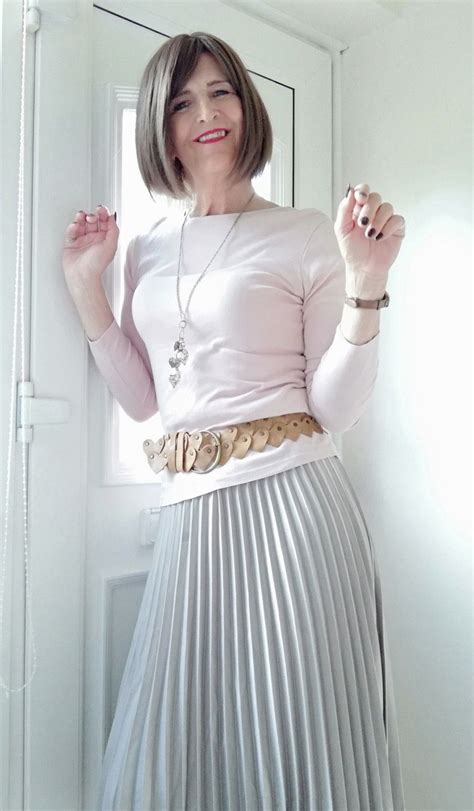 pin on pleated skirts