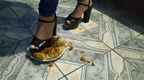 Crushing Cake High Heels And Barefoot Youtube