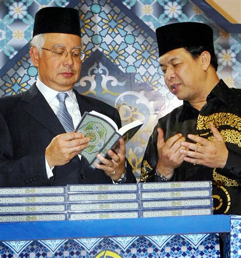 Anggota parlimen tasek gelugor shabudin yahaya dilantik sebagai timbalan menteri di jabatan perdana menteri yang. Timbalan Perdana Menteri | Kuala Lumpur 28-8-08: Timbalan ...