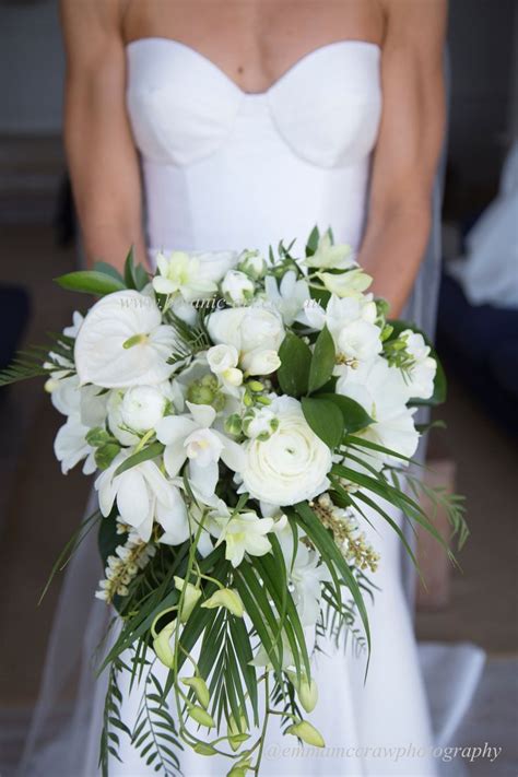 15 Best Tropical Wedding Bouquets Ever In 2020