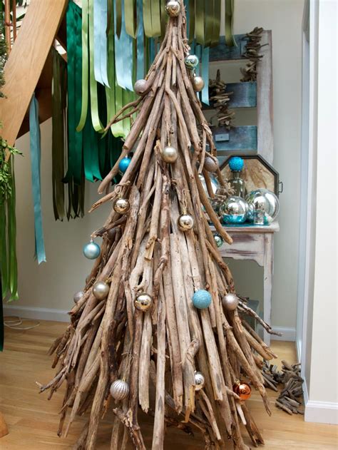 50 Cheap And Easy Diy Coastal Christmas Decorations Prudent Penny Pincher