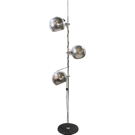 Browse a large selection of modern ceiling light fixtures, including pendant lighting, chandeliers, track lighting and kitchen and bathroom ceiling lights. Mid-Century Modern Chrome Eyeball Floor Lamp | Modernism