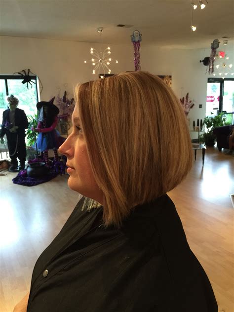 Textured Bob Soft Beige Highlight With Rich Brown Red Lowlights Hair