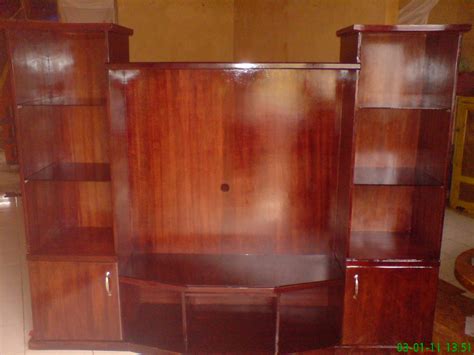 Nah, di dalam video ini, aku tunjukkan beberapa trik daur ulang yang akan membuat perabotmu bisa digunakan kembali. UNIT INDUSTRI KAYU ALMAS SAKA MANDIRI: PERABOT RUMAH TANGGA