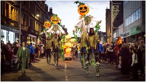 Annual Halloween Festival Attracts Crowd Of 34000