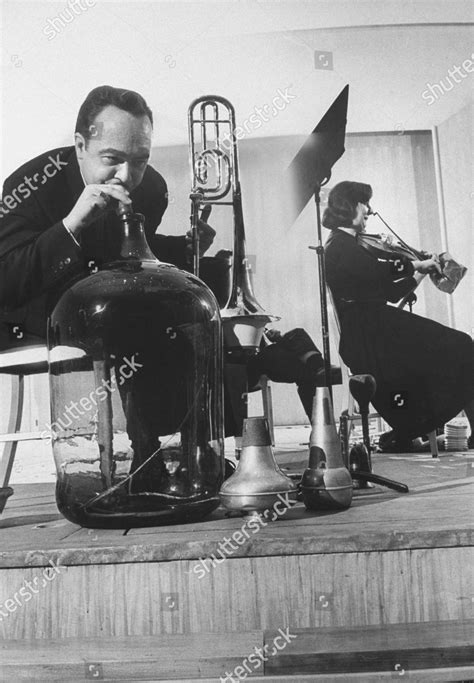 Richard Myers L Blowing Into Glass Editorial Stock Photo Stock Image